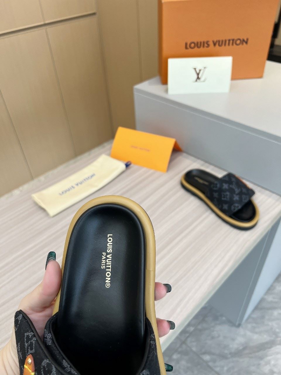 Louis Vuitton Slippers